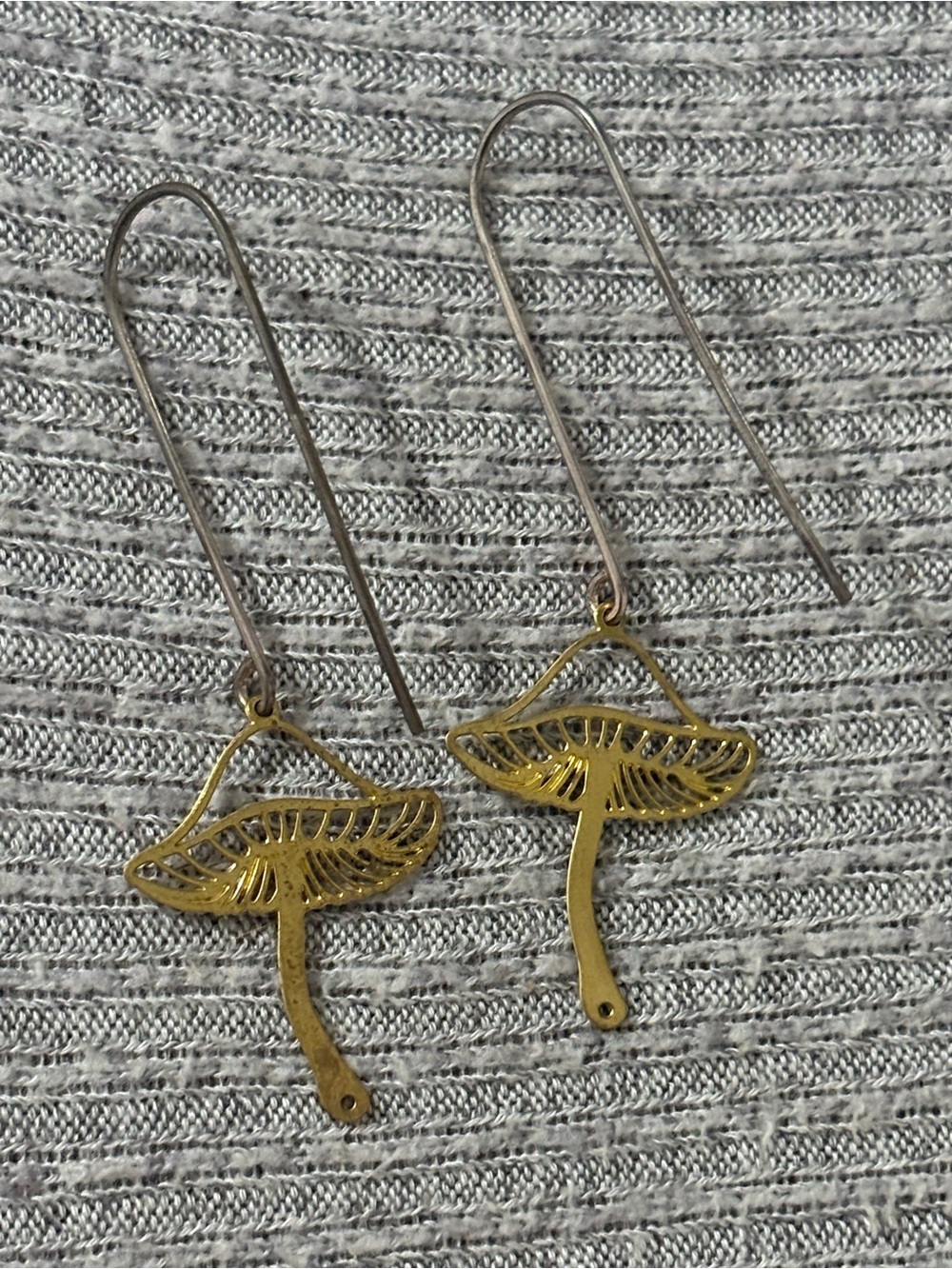 Cottagecore theme gold tone dangly mushroom earrings w filigree design